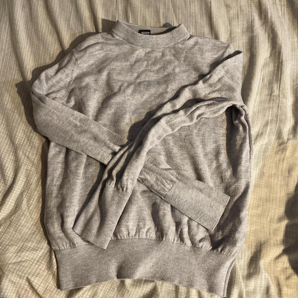 Forever 21 Gray Sweater Fuzzy Crewneck Size Extra Small XS